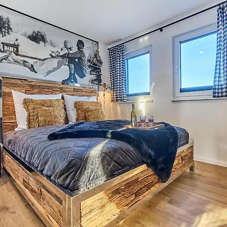 Bellevue Apartment *